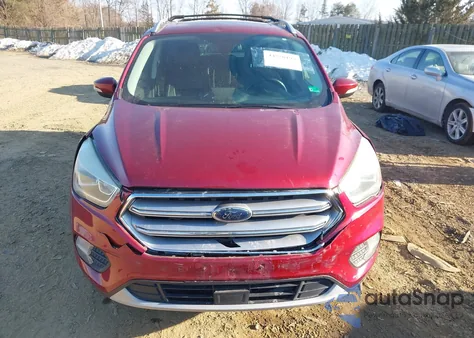 2017 Ford Escape Titanium z USA, uszkodzony, nr VIN 1FMCU9J93HUA07382